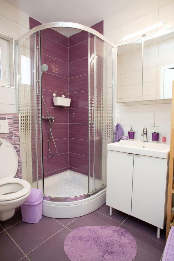 Apartman Matej With Pool Povljana Exteriör bild
